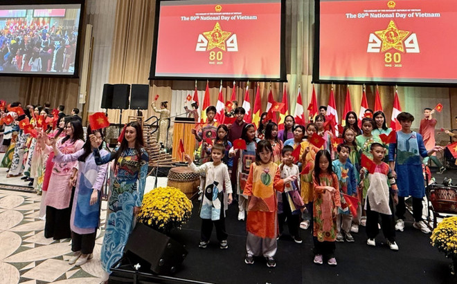 vietnams-80-year-journey-celebrated-in-canada-2.jpg