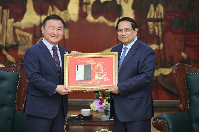 samsung-urged-to-expand-investment-in-vietnam.jpg