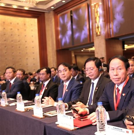 khanh-hoa-delegation-at-vietnam-rok-economic-forum.jpg
