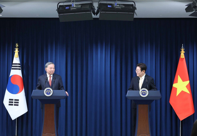 vietnamese-rok-leaders-brief-media-on-outcomes-of-seoul-talks-2.jpg
