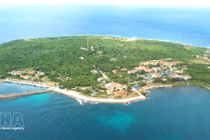 Con Co “steel island”: a green gem in the open sea. (Photo: VNA)