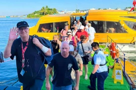 Cruise ship brings around 2,000 foreign tourists to Phu Quoc