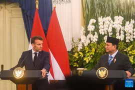 French President Emmanuel Macron (L) and Indonesian President Prabowo Subianto attend a joint press conference at the Merdeka Palace in Jakarta, Indonesia, on May 28. Photo: Xinhua)