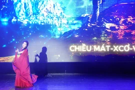 A performance of the "The Epic of Vietnam – Russia Friendship" programme in Moscow. (Photo: VNA)