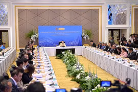 At a policy meeting with senior officials on May 7, the Thai Prime Minister called for collaboration among related bodies to enhance the value of agricultural products (Photo: Bangkokpost) 
