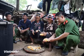 Focused investment for citizens, especially the poor in disadvantaged areas. (Photo: VietnamPlus)