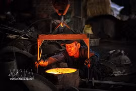Centuries-old iron casting sustains livelihoods in My Dong village