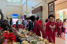 Overseas Vietnamese in Thailand gather to celebrate Tet and honour President Ho Chi Minh (Photo: VNA)