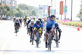 Cyclists compete in the International Biwase Women's Cycling Race last year. (Photo biwase.com.vn)