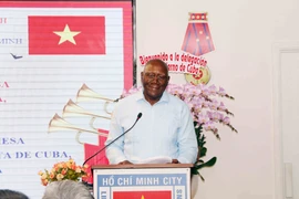 Cuban Vice President Salvador Valdes Mesa speaks at the event. (Photo: VNA)