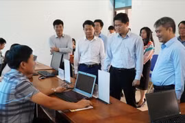 A working group inspects the pilot rollout and preparations for the two-tier local government model in Lai Chau province (Photo: VNA)