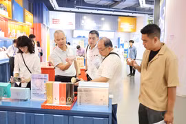 CAMEX showcases thousands of typical products from Vietnam, ASEAN (Photo: VNA)