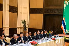 At the meeting (Photo: khmertimes)
