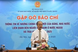 Nguyen Trung Kien, Chairman of the State Committee for Overseas Vietnamese, speaks at the press briefing. (Photo: VNA)