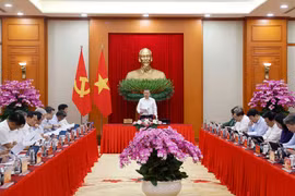 Top leader chairs first meeting on reviewing Party Statutes