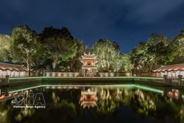 Temple of Literature night tour brings heritage to life with digital technology