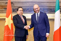 NA Chairman holds talks with Italian lower house leader