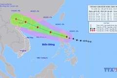 Typhoon Matmo heads into East Sea, threatens northern Vietnam