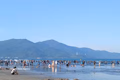French journal dubs Da Nang the "Miami of Vietnam"