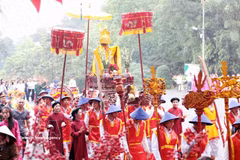 Unique palanquin procession at Hung Temple