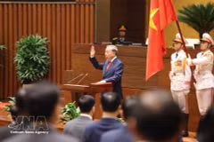 Weekly highlights: First session of 16th National Assembly: Key leadership positions consolidated, ushering in new development phase