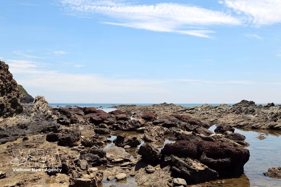 The untouched beauty of the rock formations at Ban Than. (Photo: VNA)