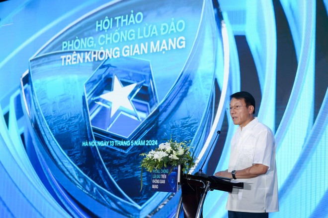 Senior Lieutenant General Luong Tam Quang speaks at the event. (Photo: VietnamPlus) sonr8573-8373.jpg