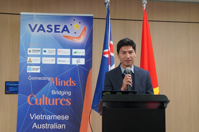 Vietnamese Deputy Ambassador to Australia Nghiem Xuan Hoa. (Photo: VNA) vna_potal_hoi_tri_thuc_va_chuyen_gia_viet_nam_tai_australia_voi_hanh_trang_lam_cau_noi_cho_quan_he_viet_nam_-_australia_7408763.jpg