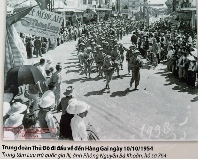 A documentary image on the takeover of the Hanoi capital, which is being preserved at the National Archive Center III in Hanoi. (Photo: VietnamPlus) thu-do1-9339.jpg