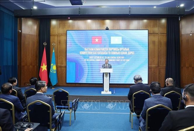 2-to-lam-speech-public-policy-vna.jpg