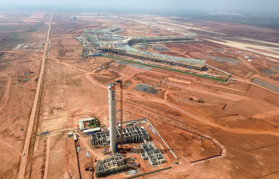 Long Thanh International Airport in Dong Nai province is under rapid construction, set for completion by late 2025. (Photo: VNA)