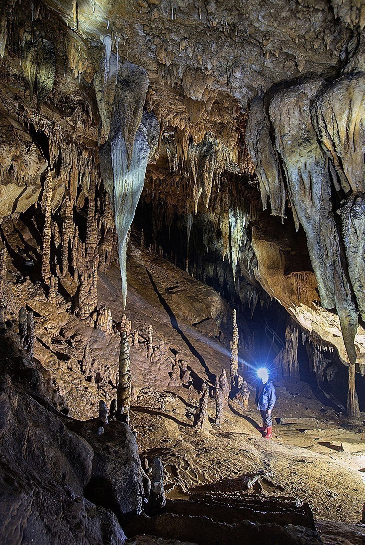 Nam Son Cave’s untouched landscape and hidden secrets make it an appealing destination for visitors. (Photo: VNA)