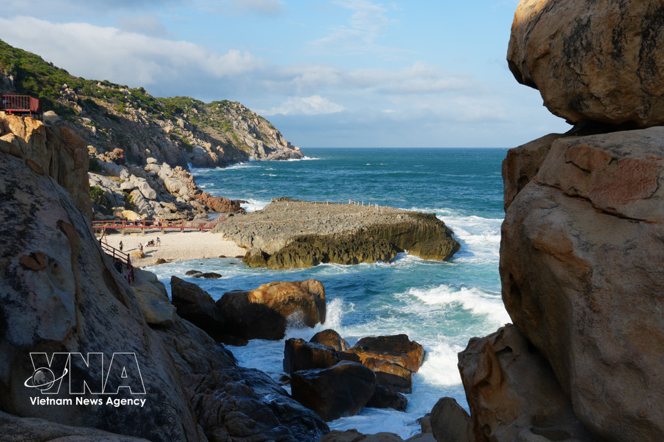 Hang Rai showcases the one-of-a-kind natural splendour of Nui Chua National Park. (Photo: VNA)