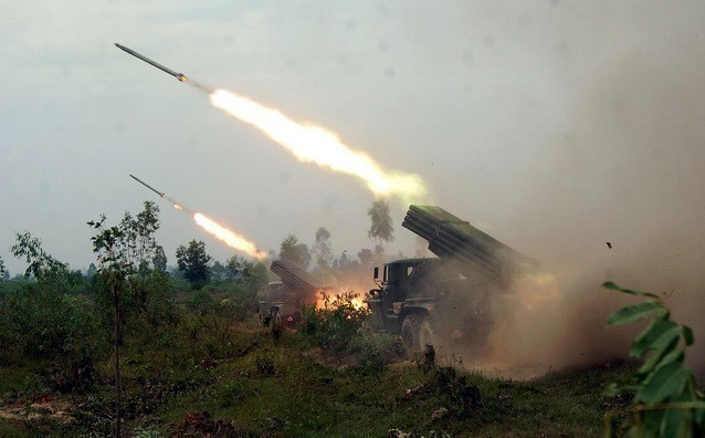The Air Defence-Air Force Service conduct drills to enhance their readiness for combat and mastery of modern equipment. (Photo: VNA)