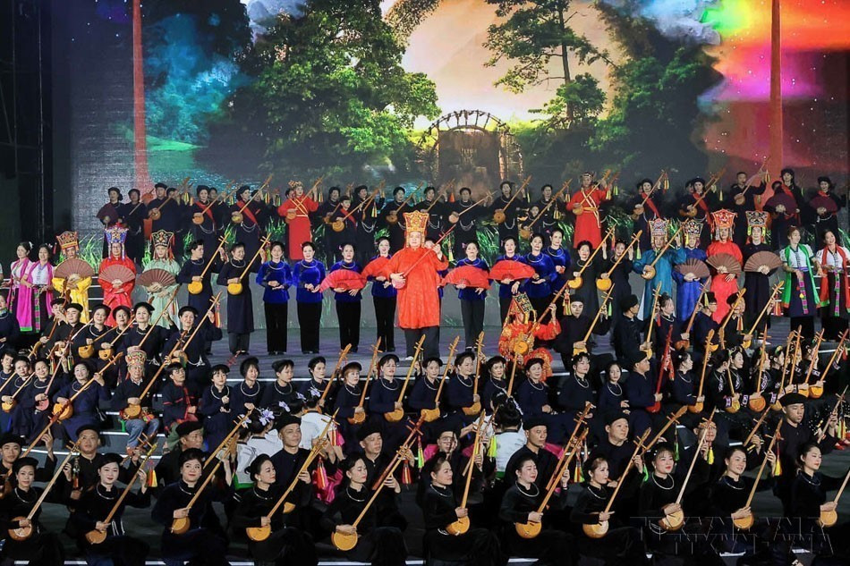 In December 2019, UNESCO officially inscribed "The Then Practice of the Tay, Nung, and Thai peoples in Viet Nam" on the Representative List of the Intangible Cultural Heritage of Humanity, once again affirming the world’s high regard for the rich cultural heritage of Vietnam’s ethnic communities. (Photo: VNA)