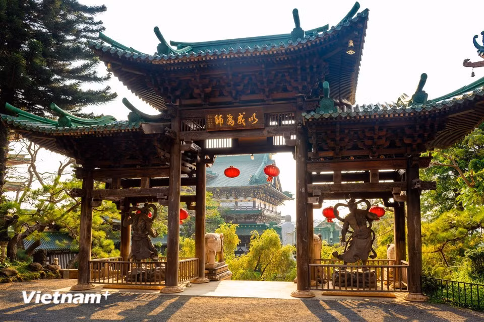 Gallery - Khám phá ngôi chùa phong cách 'xứ Phù Tang' giữa lòng phố núi Gia Lai - image 8