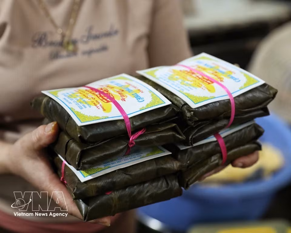 Finished Phu The cakes. (Photo: Viet Hung – VNA)