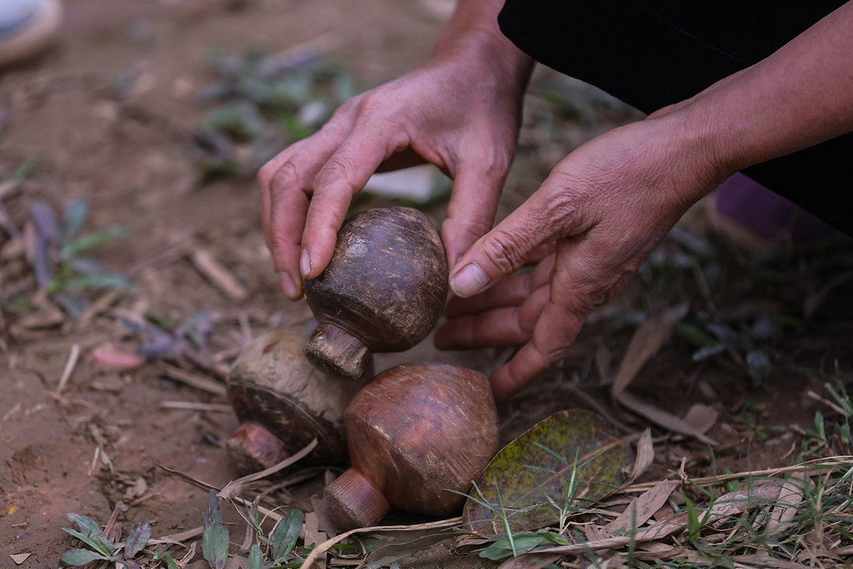 Beyond being a recreational activity, danh cu reflects community spirit, dexterity, tactical thinking and physical strength. (Photo: VNA)