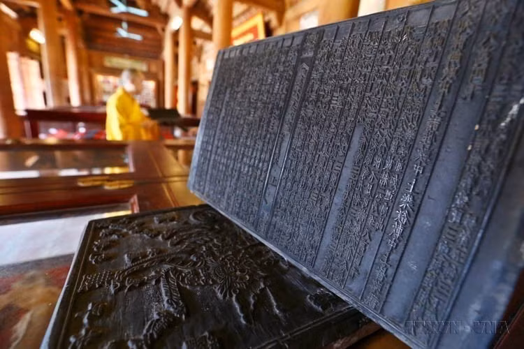 Vinh Nghiem Pagoda in Bac Ninh province preserves and displays 3,050 woodblocks of Buddhist sutras, which UNESCO recognised in May 2012 as part of the Memory of the World Programme for the Asia–Pacific region. (Photo: VNA)