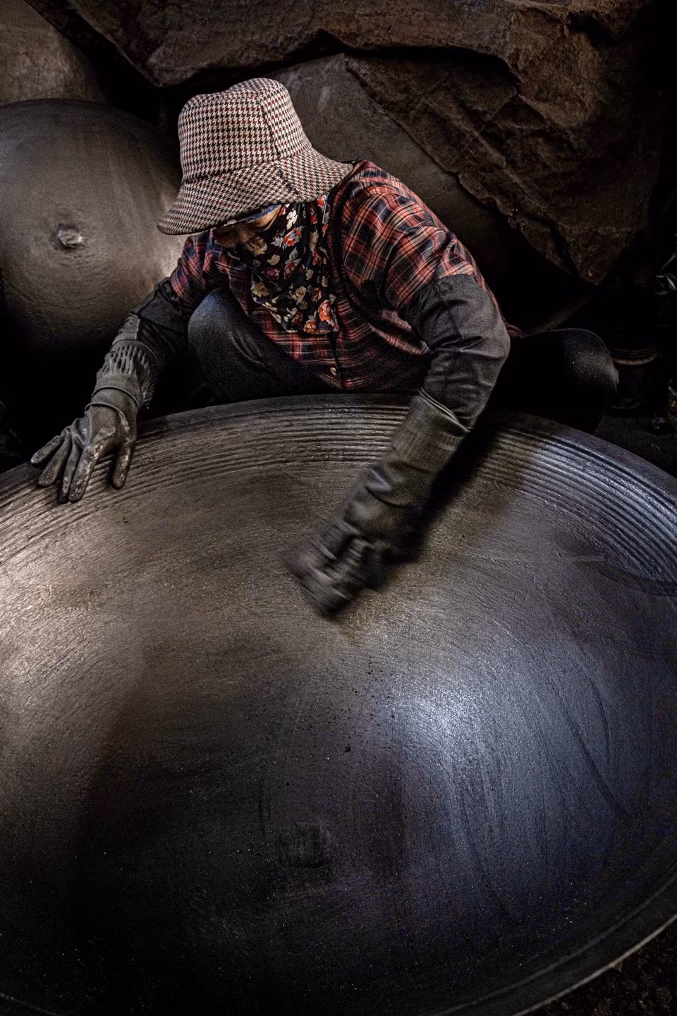 Products are then ground, cut and machined to ensure precision and a high-quality finish. (Photo: VNA)