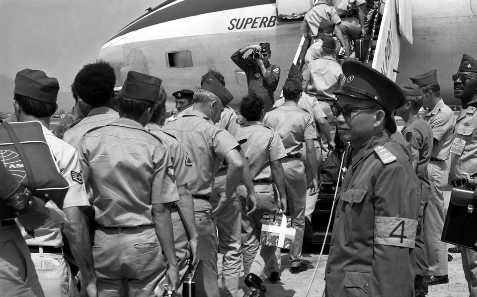 Implementing the Paris Agreement, on March 29, 1973, the last US soldiers boarded aircraft at Da Nang airport to leave Vietnam. (Photo: VNA)