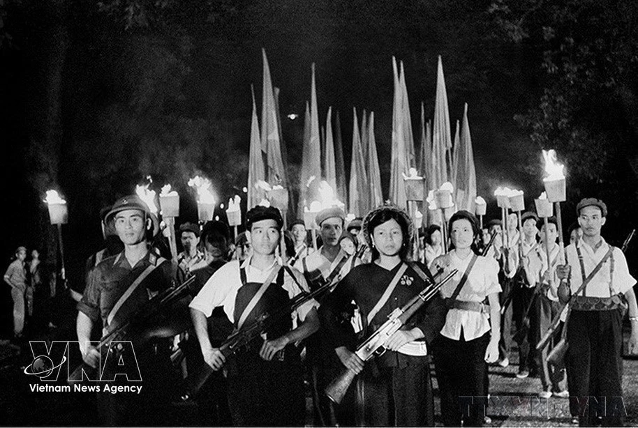 Vietnamese youth steadfast under the Party’s flag