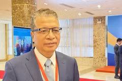 Vietnamese Ambassador to Russia Dang Minh Khoi answers reporters on the sidelines of the 33rd Diplomatic Conference and the 22nd National Conference on External Affairs. Photo: VNA