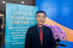 Vietnamese Ambassador to the Czech Republic Duong Hoai Nam speaks on Resolution No. 23. Photo: VNA