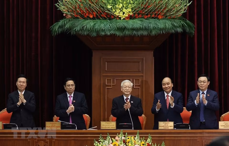General Secretary of the 13th Party Central Committee and State President Nguyen Phu Trong delivers a speech at the first plenum of the 13th Party Centre Committee (Photo: VNA)