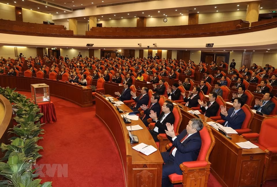 Members of the 13th Party Central Committee attend the event (Photo: VNA)