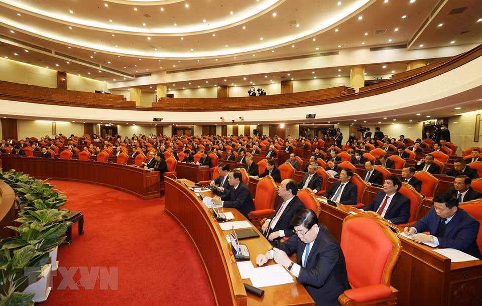 Party, State leaders and delegates to the conference (Photo: VNA)