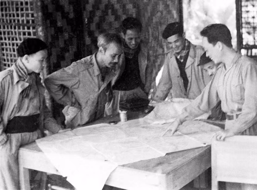 In June 1950, President Ho Chi Minh and the Party Central Committee Standing Board decided to begin a vast campaign on the Vietnam-China border with the aim of destroying an important part of the enemy’s vitality; partially liberated borders and opened roads with socialist countries; and expanded and consolidated the Viet Bac base. (Photo: VNA)