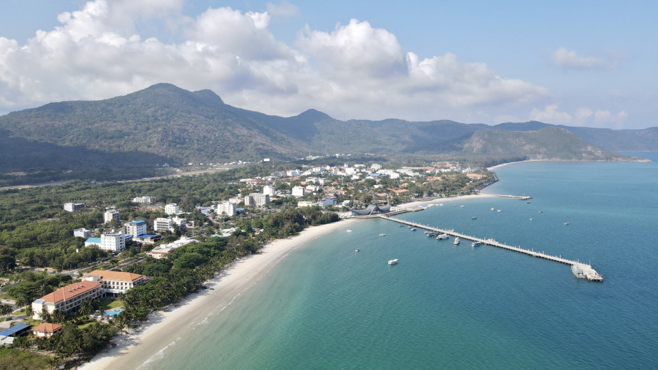 Con Dao Island, off the coast of Ba Ria-Vung Tau province, is set to become a world-class destination for marine, cultural, historical, and spiritual tourism. (Photo: VNA) 