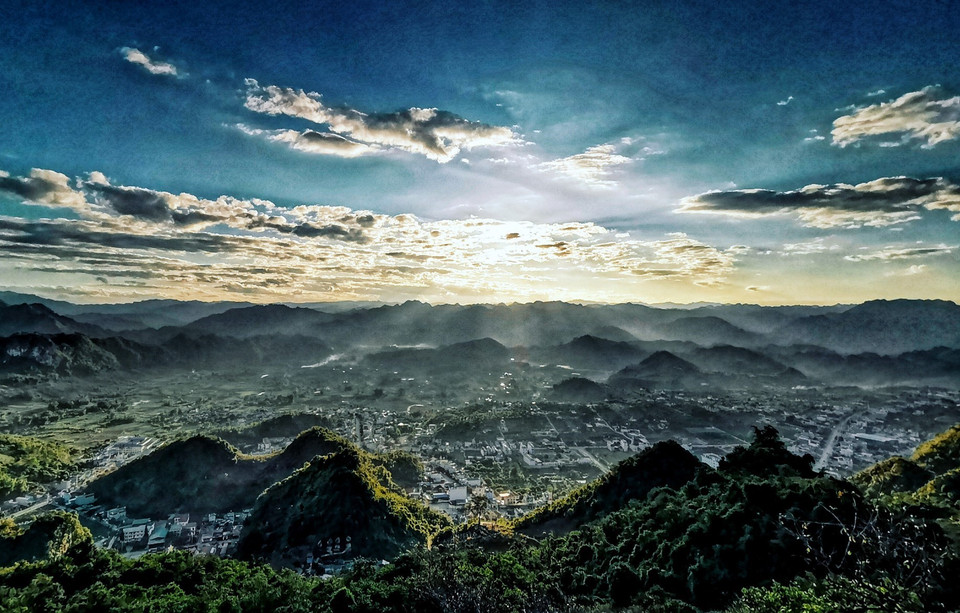 A panoramic view of Moc Chau town from above. (Photo: VNA)